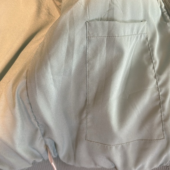 EUC (like new) Pale Green Aqua Mint Seafoam Tuckernuck Puffer Vest Sz Large - Picture 9 of 11